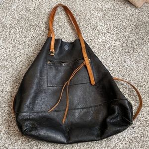 Black leather Linnea Pelle bag